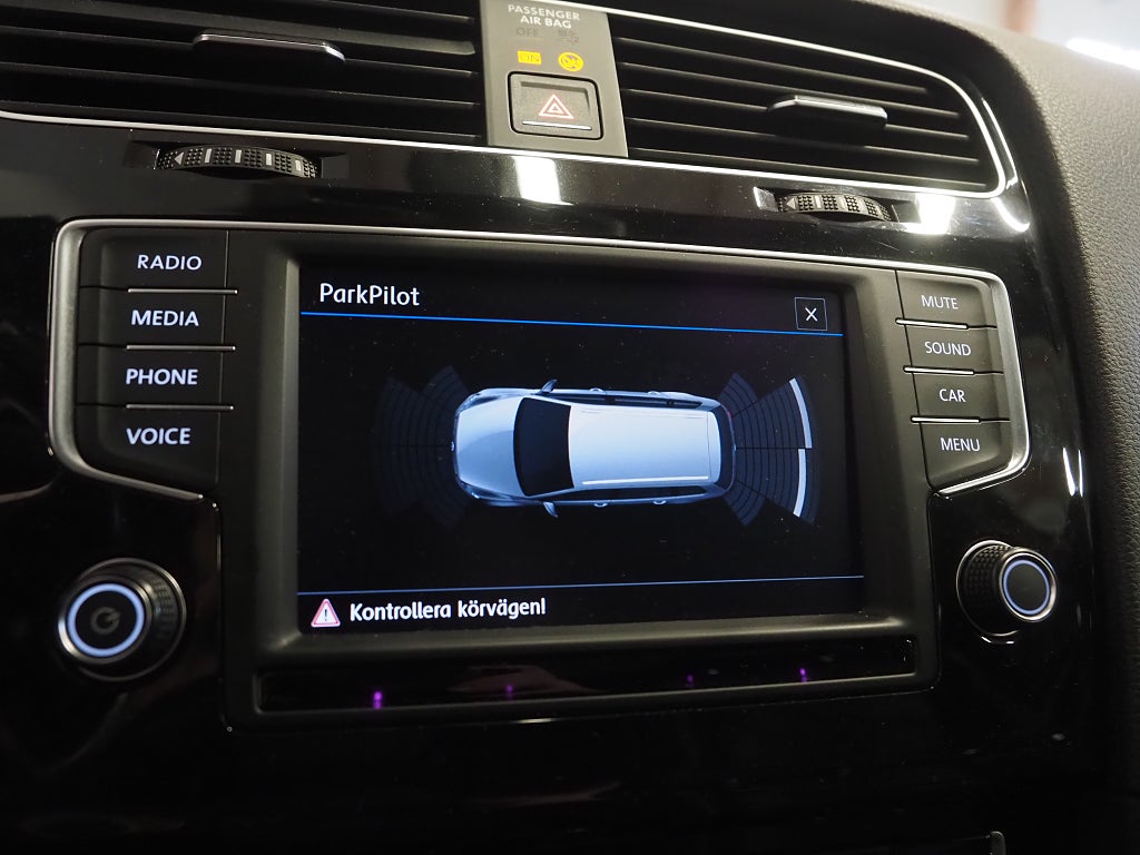 Volkswagen Golf SC R 2.0 TSI 300hk DSG 4M | Pano | Skinn | Dynaudio |