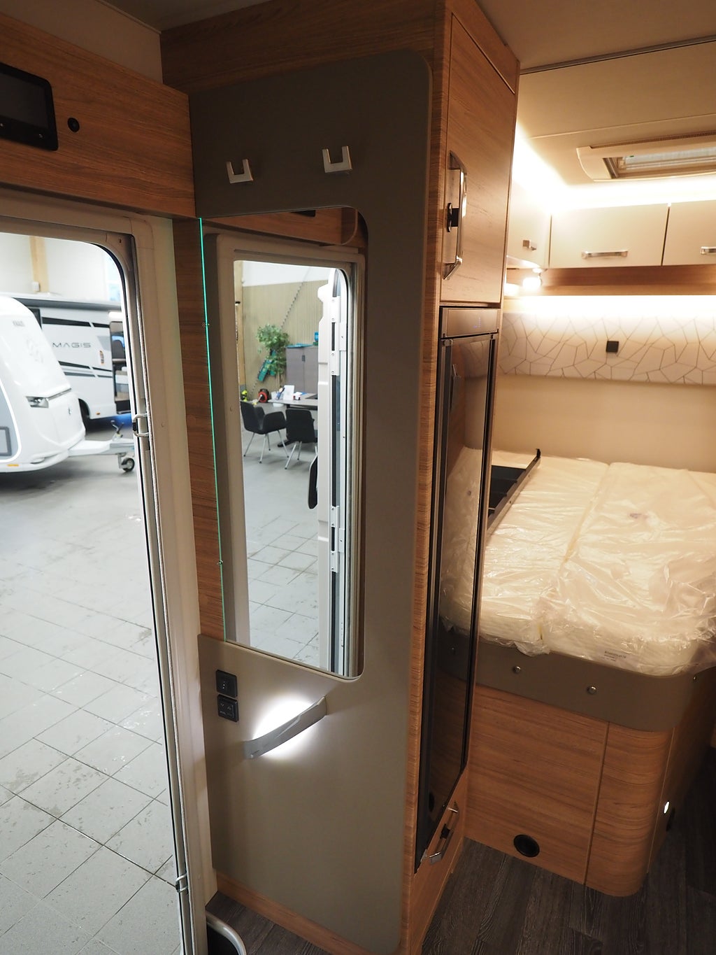 Weinsberg CaraSuite 650 MF AUT | 3500kg | Loungepaket