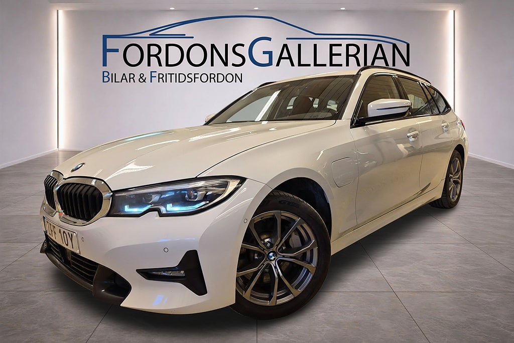 BMW 330e xDrive Touring Steptronic Sport line HIFI Adaptiv Farth