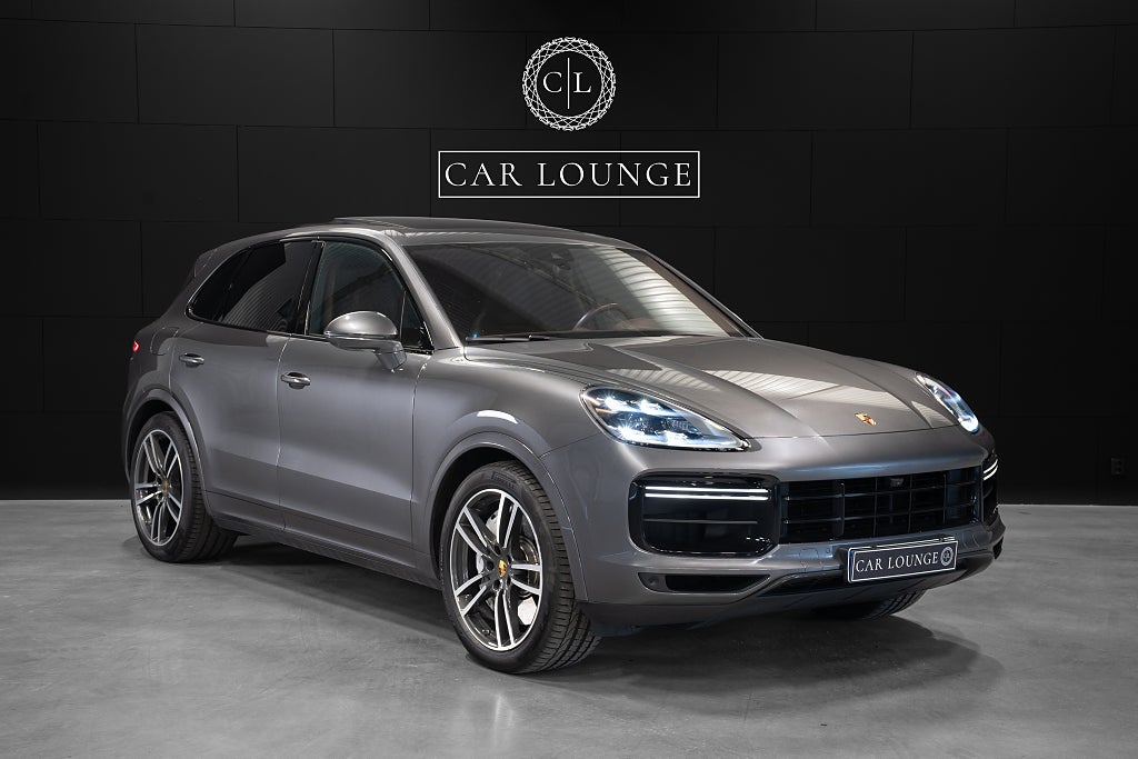 Porsche Cayenne Turbo Turbo \ 550 hk\ Head-Up \ Värmare \ Dragkrok \ 