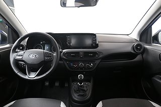 Halvkombi Hyundai i10 9 av 16