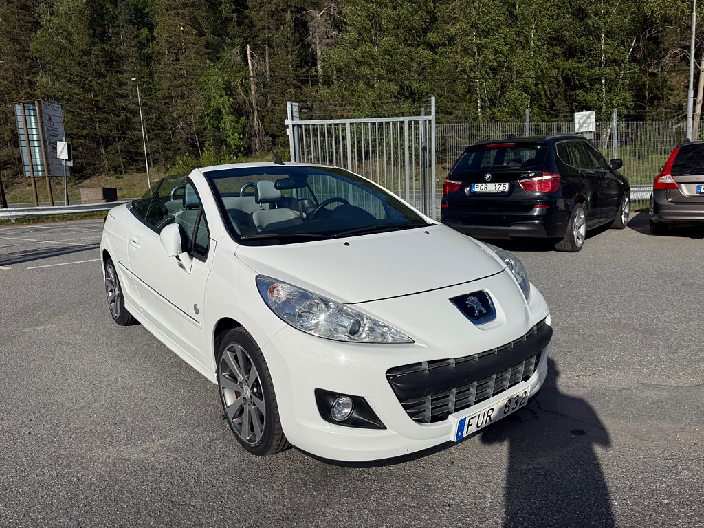 Peugeot 207 CC 1.6 VTi 120hk Cab Roland Garros Nyservad 1 Ägare