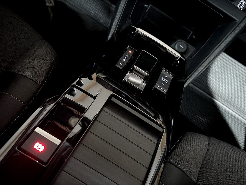 Bild på Citroën C4-X Shine 1.2 PT 130hk Aut B-KAMERA CARPLAY