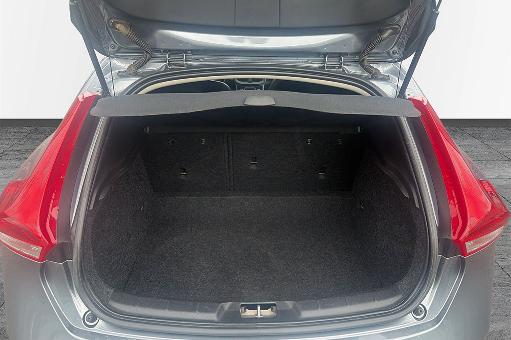 Volvo V40 2018