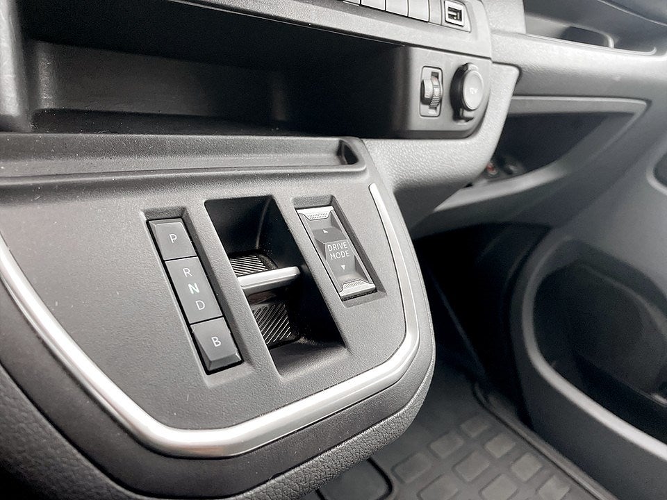 Bild på Peugeot e-Expert PRO 136hk Aut L1 - BACKSENSORER