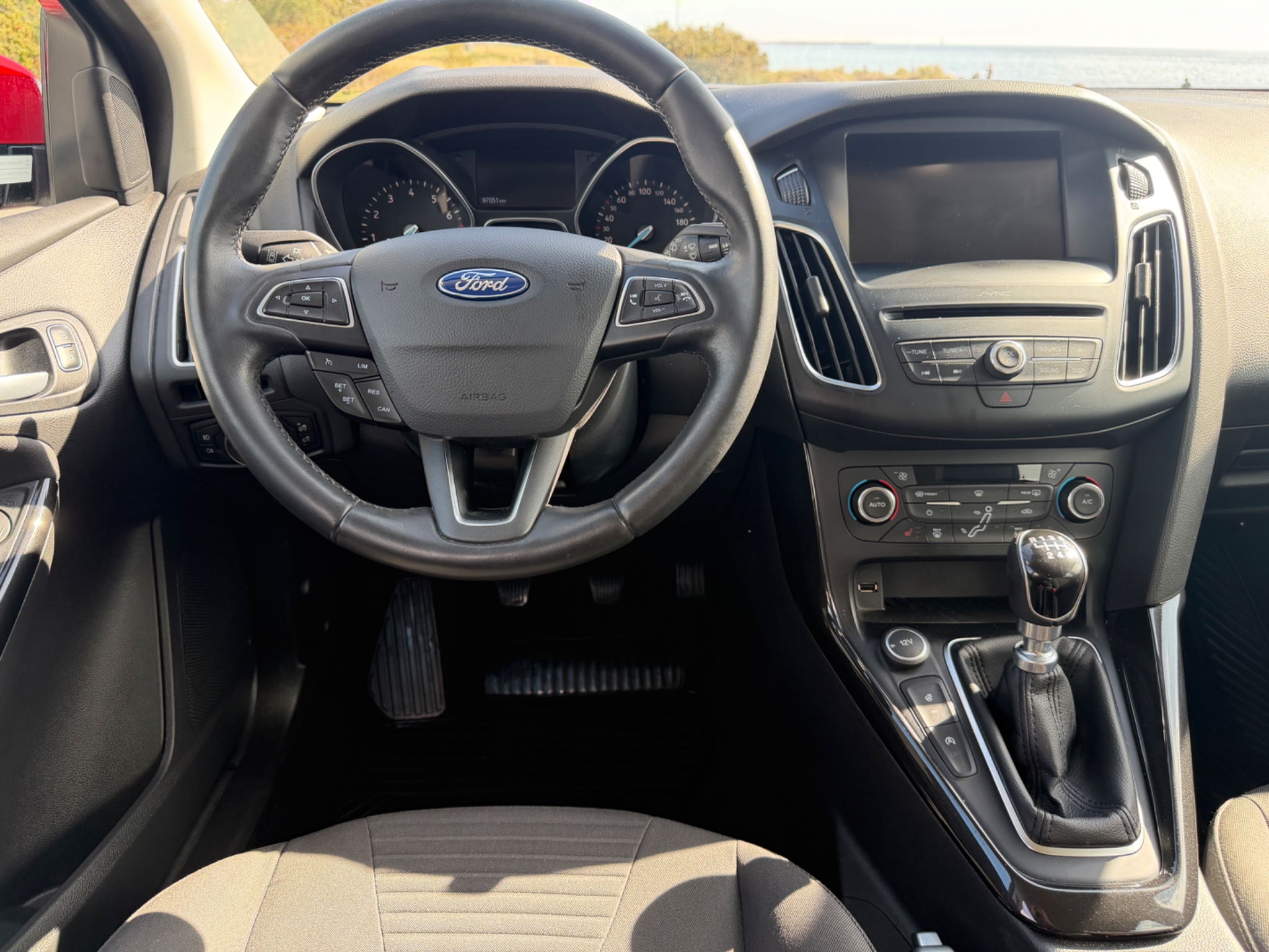 Ford Focus 1.0 Titanium 2016, bild 7/10