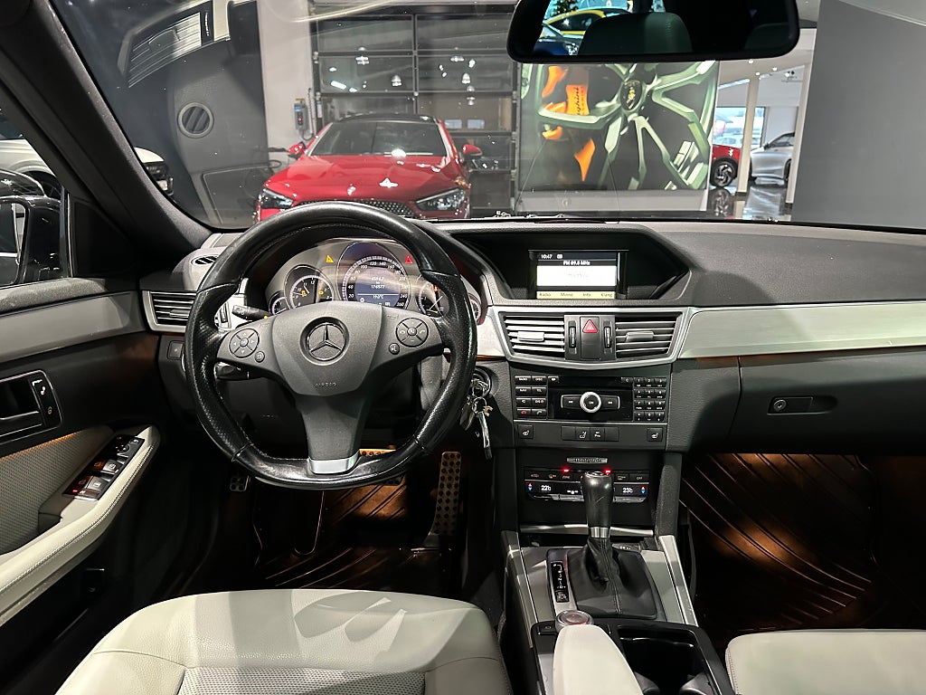 Mercedes-Benz E 220 d AMG Glastak Navi Sedan - bild 11