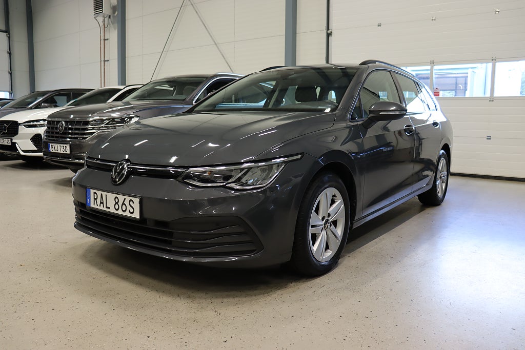 Volkswagen Golf Sportscombi 1.5 eTSI B-Kam Navi Carplay Cockpit 131hk