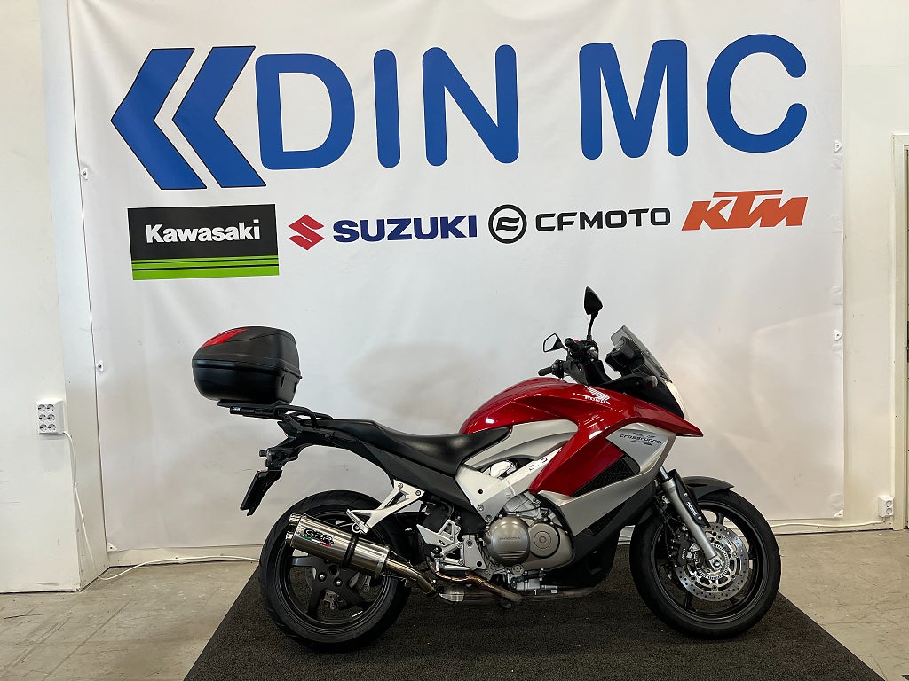 Honda VFR800X "Räntefri avbetalning, Endast 741mil"