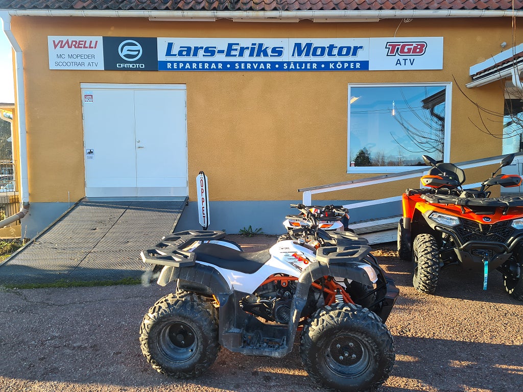 Kayo Fyrhjuling 180 CC PRIS 21000 KR 