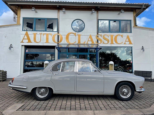 Jaguar 420 Saloon