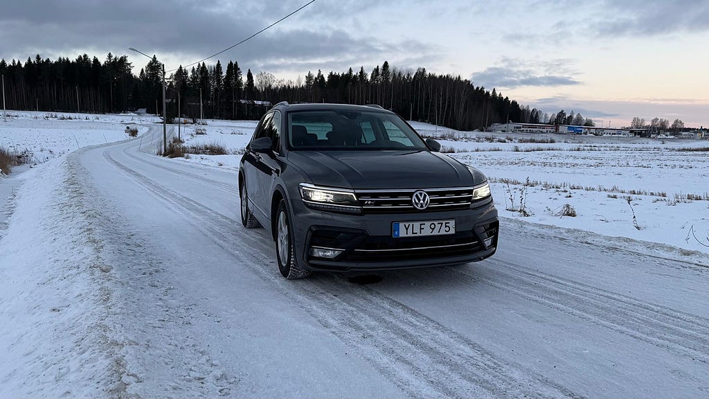 Volkswagen Tiguan 2.0 TDI 4Motion GT R-Line V-Hjul Värmare Drag