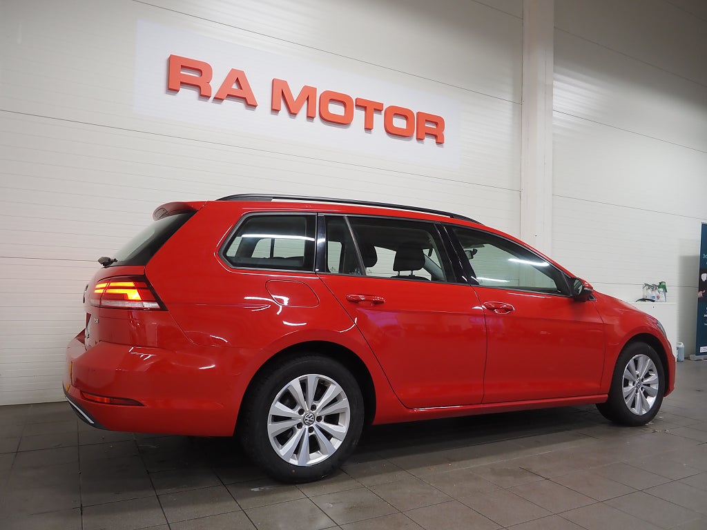 Volkswagen Golf SC 1.0 TSI DSG 110hk P-Sensorer ACC Carplay