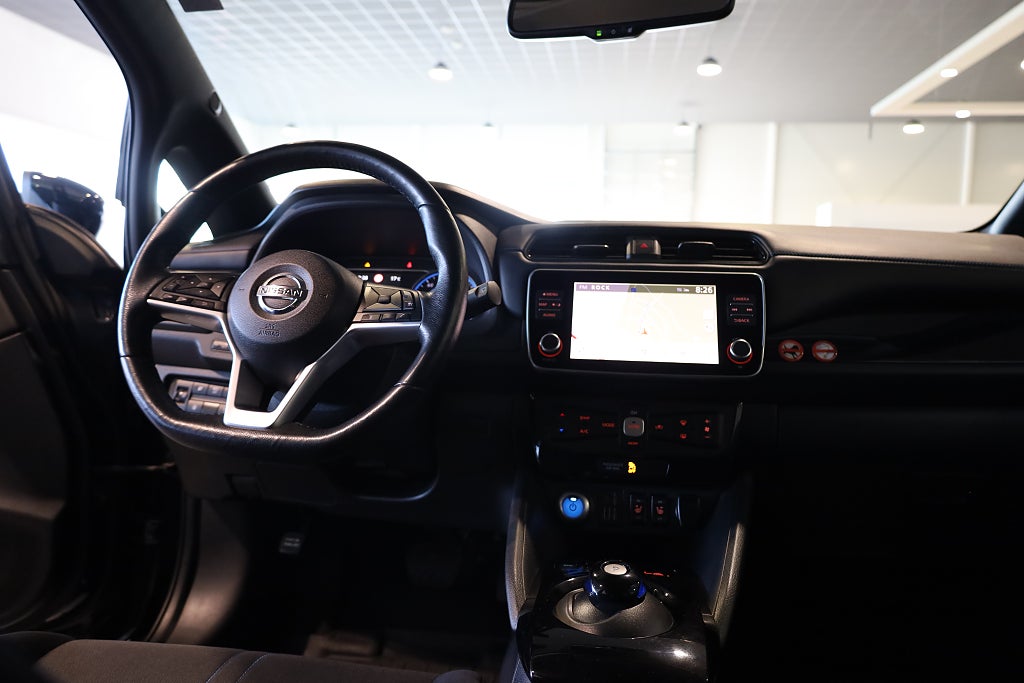 Nissan Leaf 40 kWh N-Connecta Navi 360° Värmare Leasbar CarPlay 2021