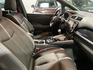 Halvkombi Nissan Leaf 9 av 21