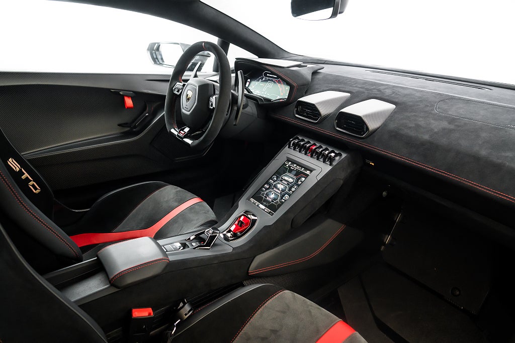 Gallery image 13 of 17