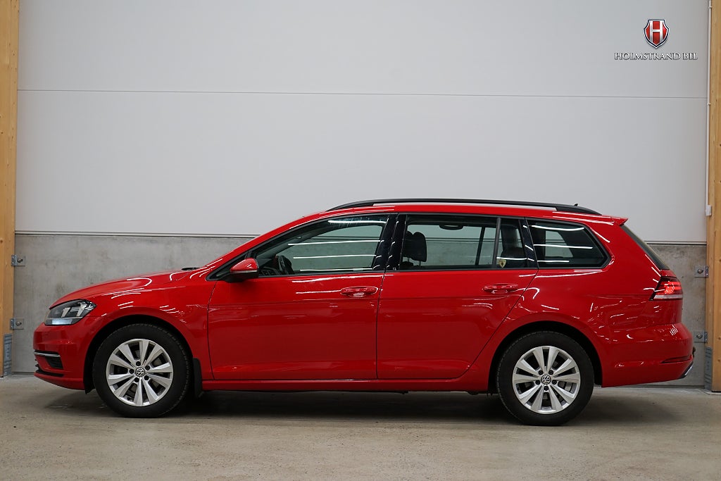 Volkswagen Golf Sportscombi 1.0 TSI 115hk Fjärrvärme Drag Kamera Carpla