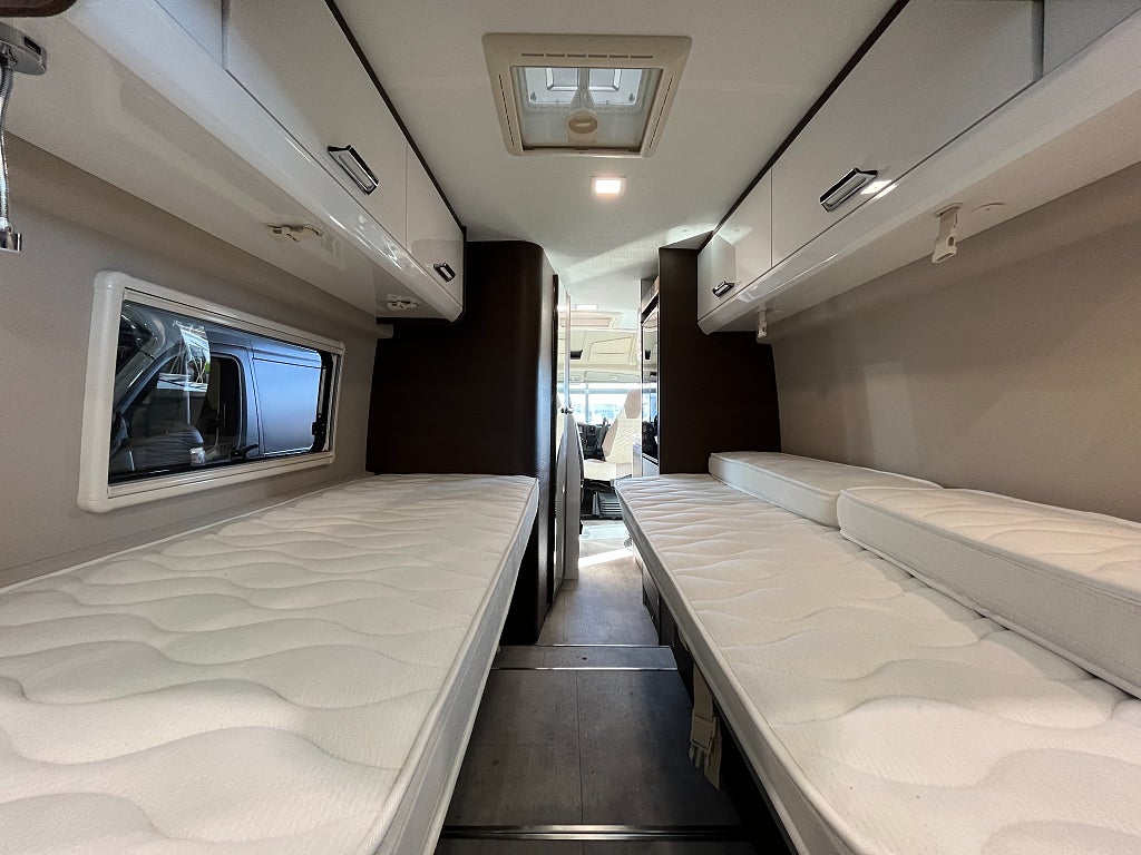 Karmann-Mobil Davis 620 /Solcell/Långbädd/Litium/B-kort/Van - Karmann-Mobil