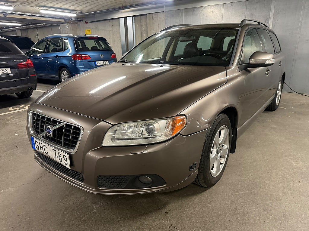 Volvo V70 2.5T 200hk Automat Momentum 
