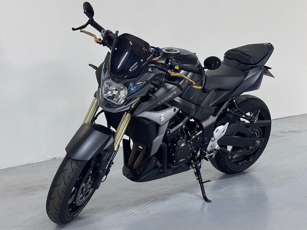 Suzuki Cycles GSR750A B-King 0.75 / Quickshift