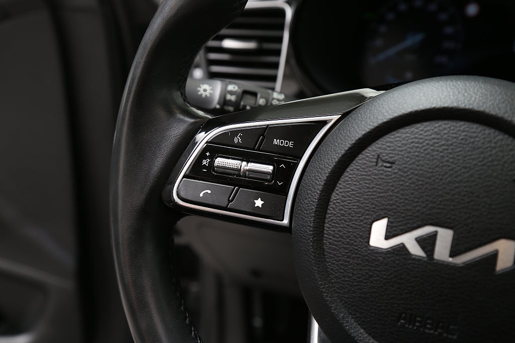 Kia Ceed Plug-in Hybrid Advance Plus 2 Panorama Skinn Drag Moms 2022