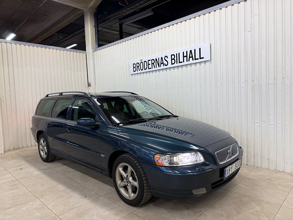 Volvo V70 2.4 Nykamrem 170hk/ Dragkrok/ Nyservad