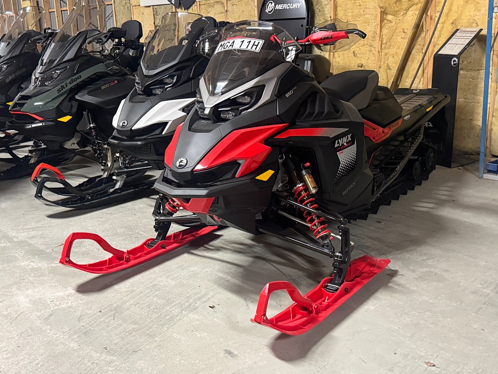 Lynx Xterrain RE 850 E-TEC 3700 51mm "Demo" 