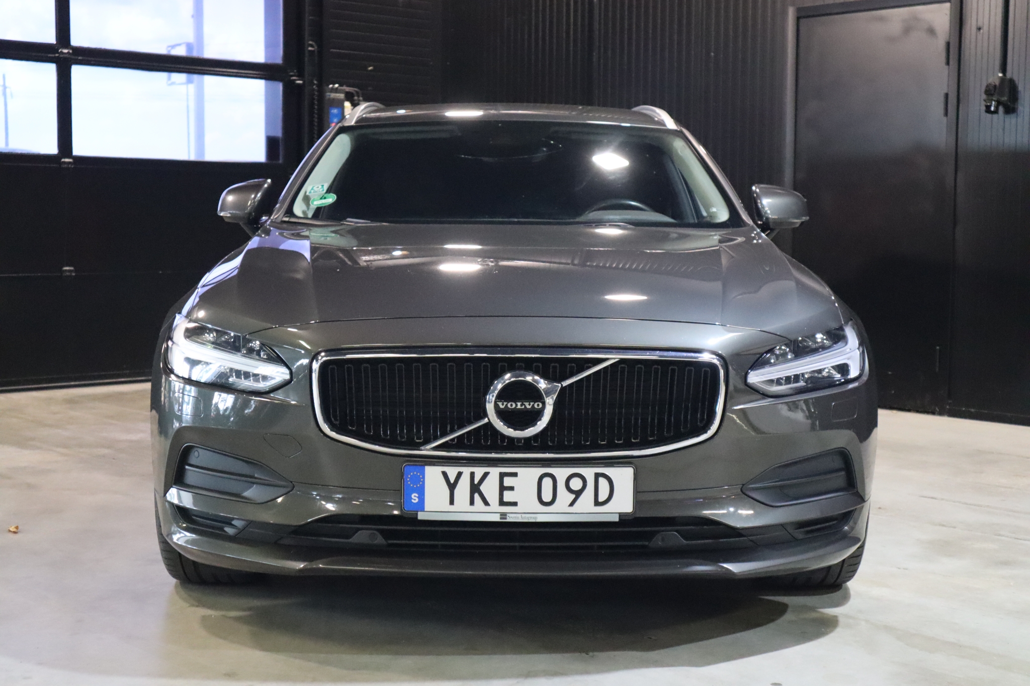Volvo V90 D4 2020, bild 2/47