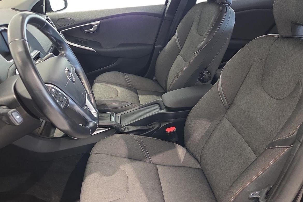 Volvo V40 Cross Country 2017, kuva 7/10