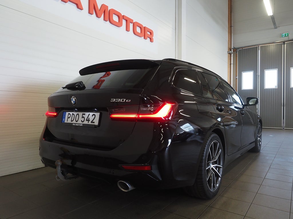 BMW 330e Plug-in Touring 292hk Sport Line | Drag | Navi |