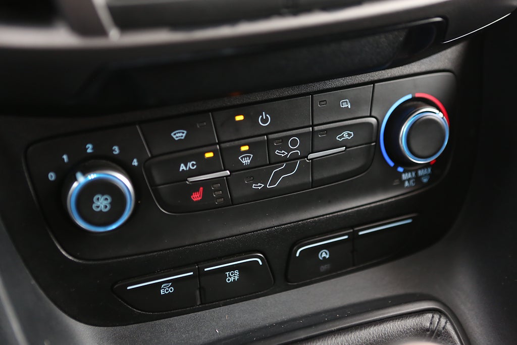 Ford transit Connect 220 1,5 EcoBlue Skåp Värmare Drag 2020