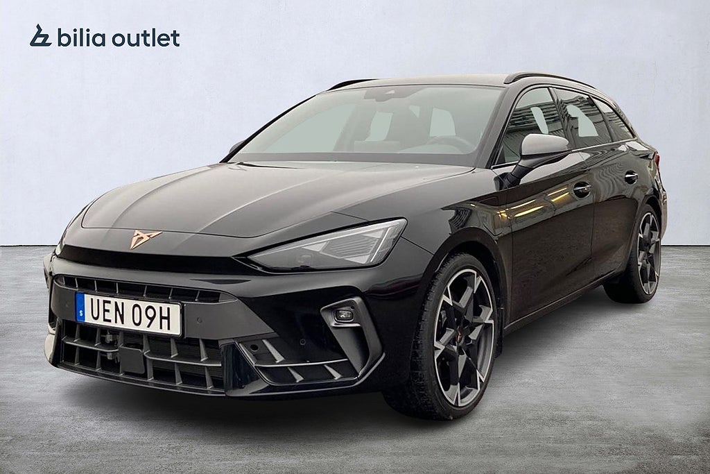 Cupra Leon Sportstourer VZ e-Hybrid 272hk / Drag Värmare Kamera