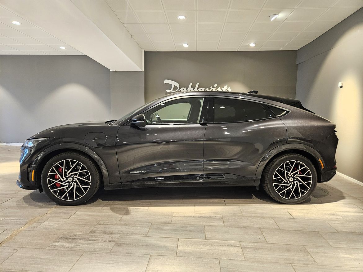 Ford Mustang Mach-E 2022, bild 5/10