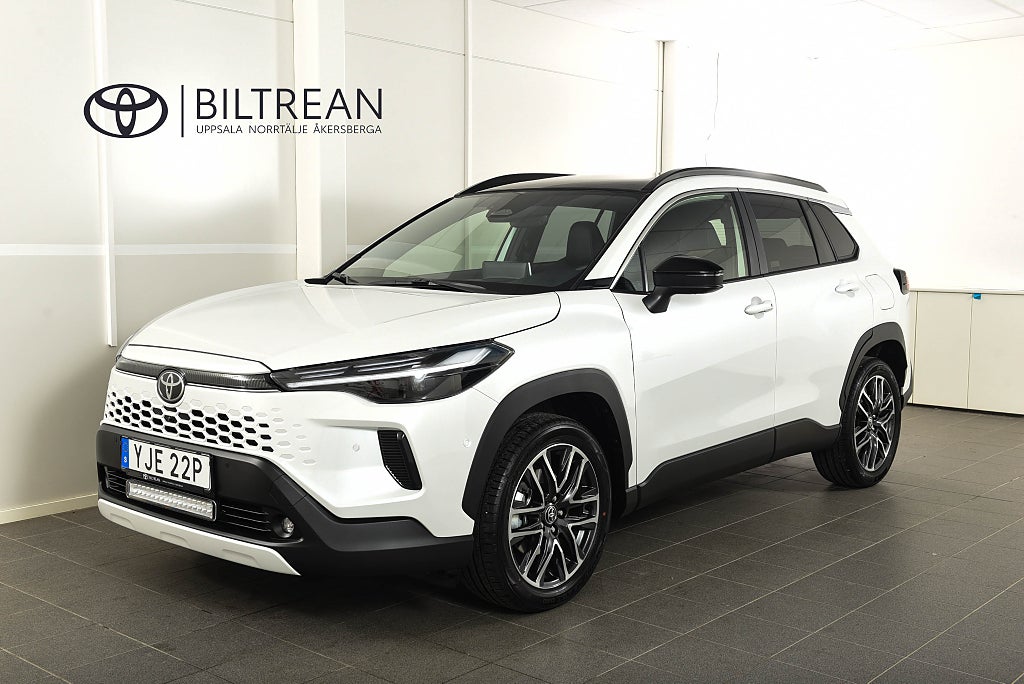 Toyota Corolla Cross Elhybrid AWD Executive Drag Skinn JBL Pano LED-ramp 