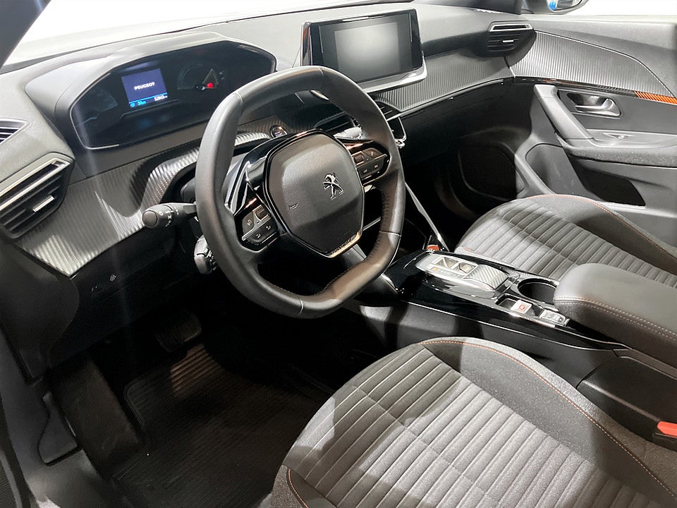 Bild på Peugeot 2008 Active 50kWh 136hk Aut CARPLAY B-KAMERA