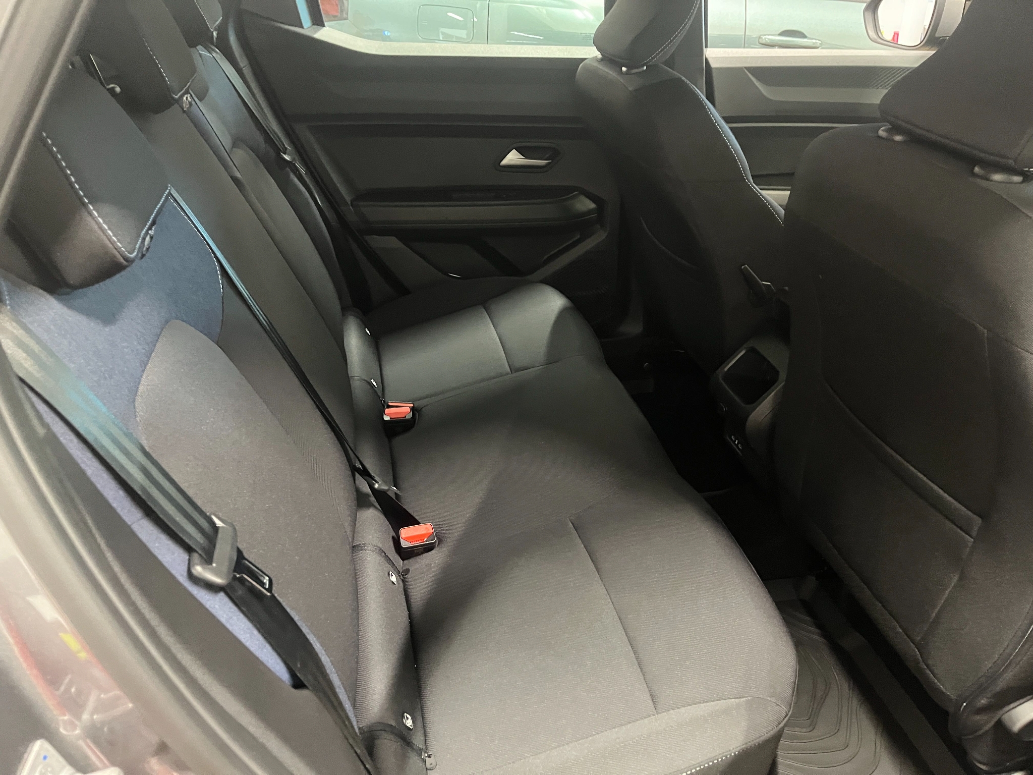 Dacia Duster Expression Hybrid 155 4x2 2026, bild 5/10