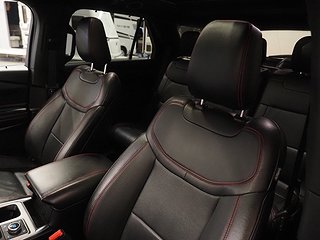 SUV Ford Explorer 20 av 28