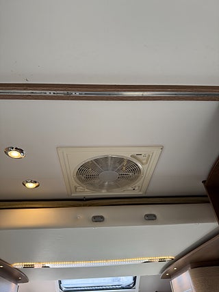 Husbil-halvintegrerad Mc Louis  MC4 75 15 av 21