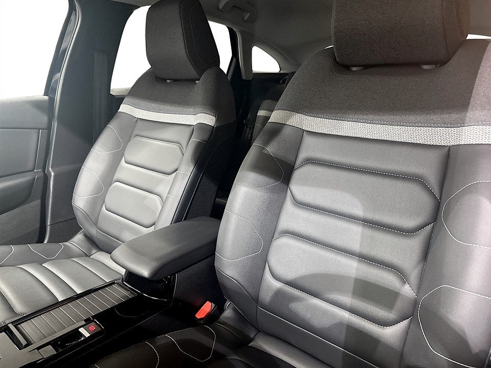 Bild på Citroën C4 Shine 1.2 PT 130hk Aut - 360-KAMERA, CARPLAY