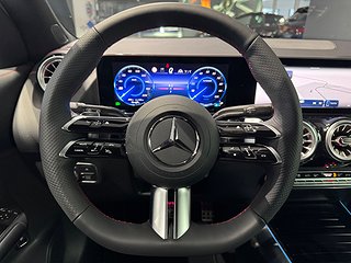 SUV Mercedes-Benz EQA 12 av 18