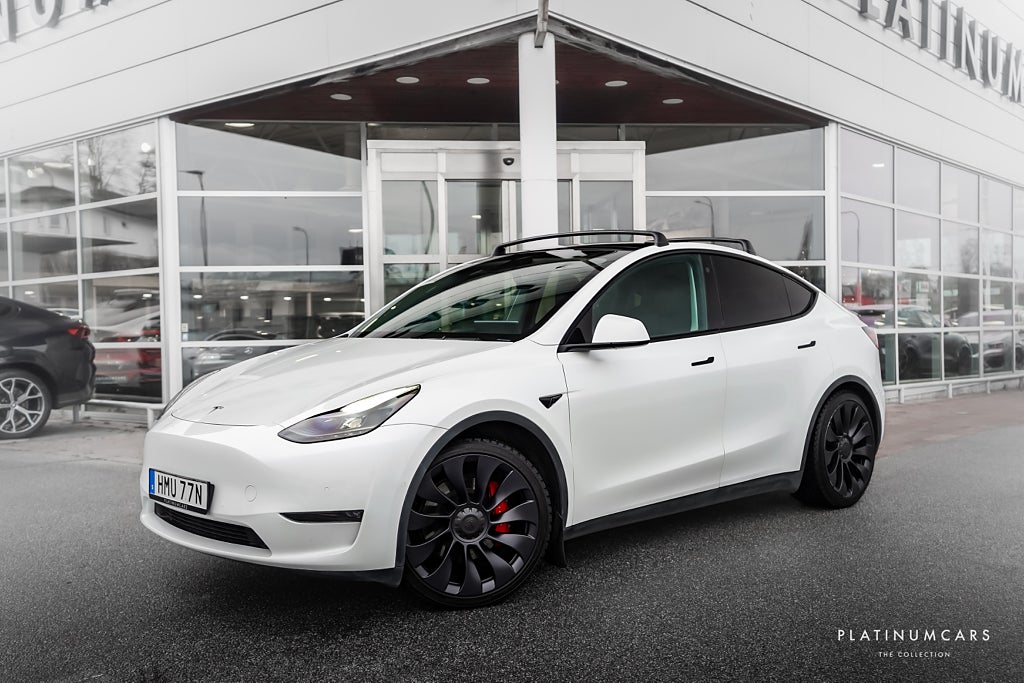 Tesla Model Y Performance 534hk / Sv.såld / Värmepump