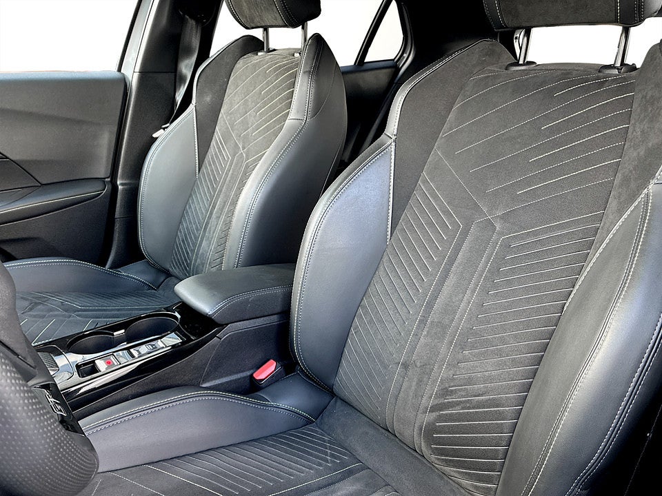 Bild på Peugeot 2008 GT 1.2 PT 130hk Aut B-KAMERA CARPLAY