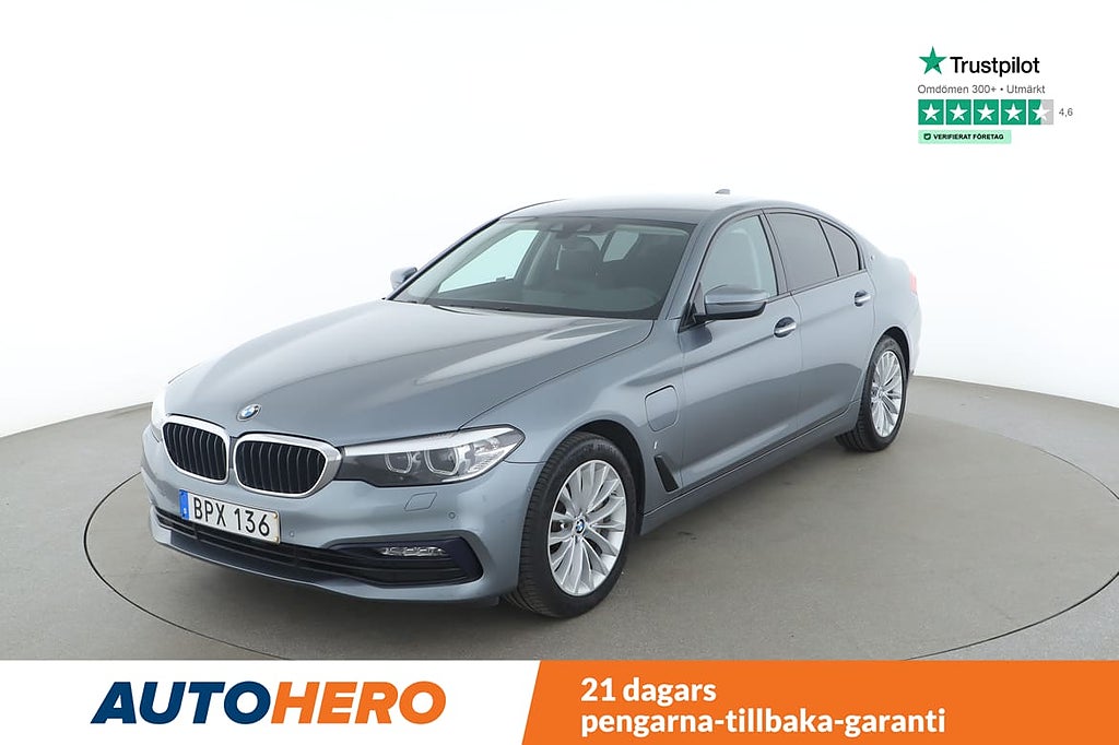 BMW 530e iPerformance Sedan Sport line / Ambient Light, Rattvärme, Hi-Fi