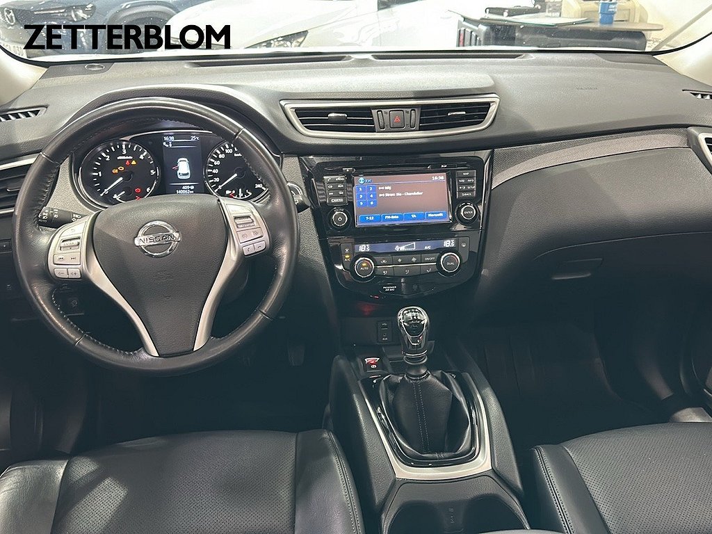 SUV Nissan X-Trail 10 av 18