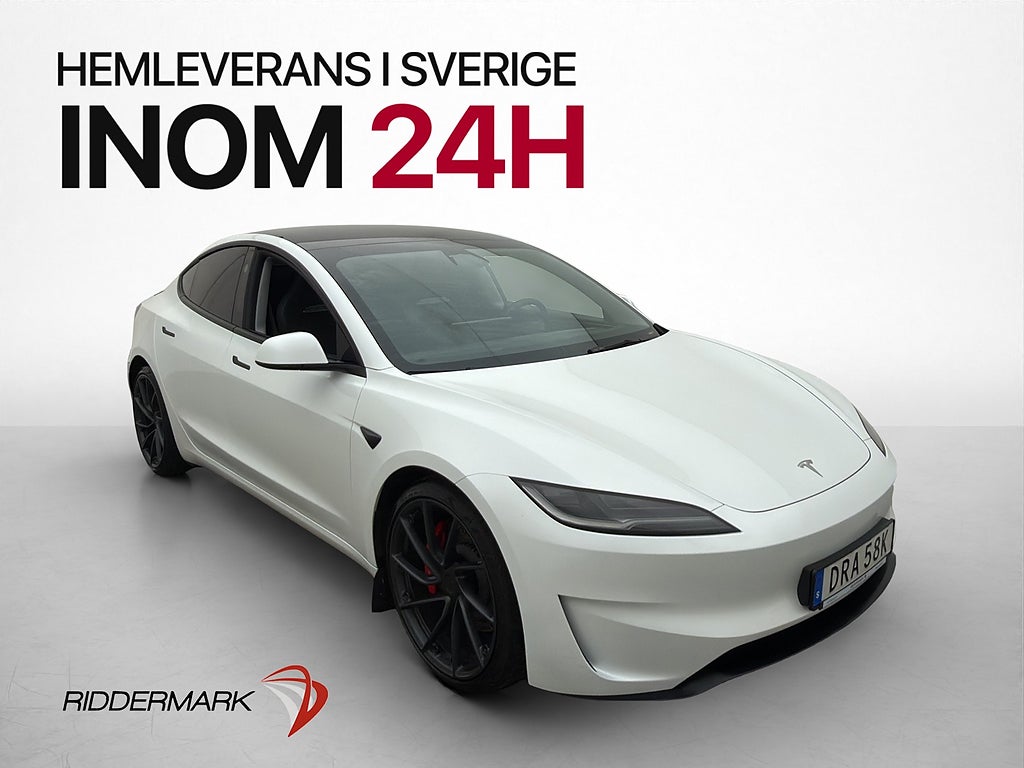 Tesla Model 3 Performance Värmepump Panorama Skärm bak