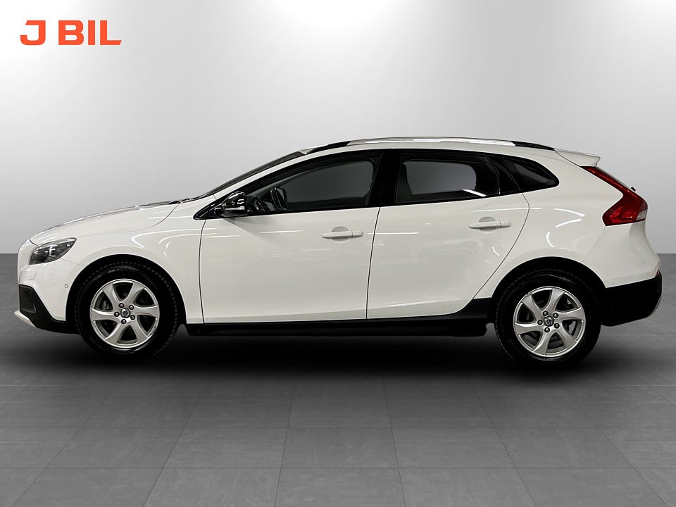 Bild på Volvo V40 Cross Country Momentum D2 B-KAMERA VOC & NAVI 115hk