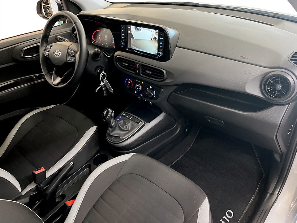 Bild på Hyundai i10 Essential 1.0 MPi 67hk AMT Aut B-KAMERA RATTVÄRME