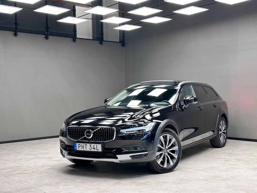 Volvo V90 Cross Country B4 AWD Ultimate / Drag/Pano/Harman-K