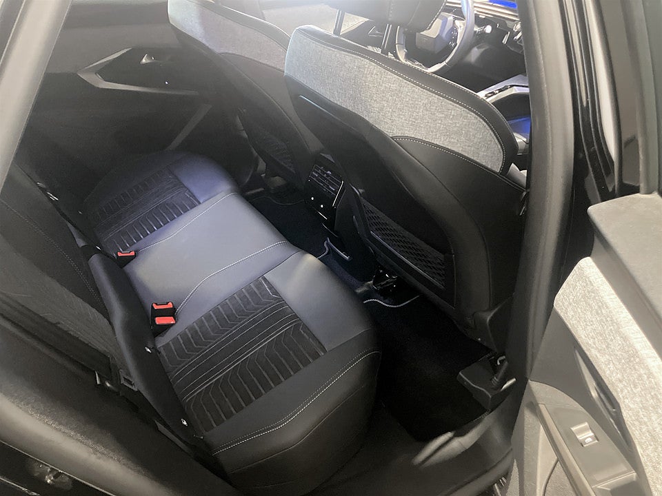 Bild på Peugeot e-3008 4x4 GT Ultimate - DEMO