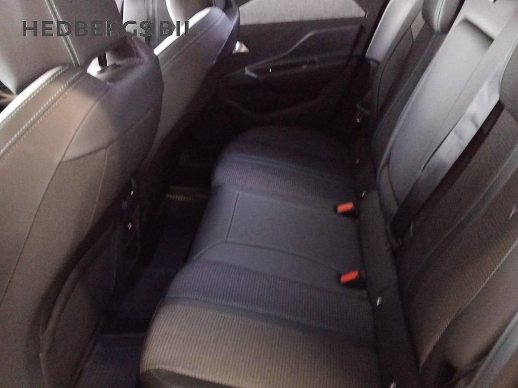 Peugeot 308 sw Hybrid 145 1.2 PureTech -DSC Allure thumbnail